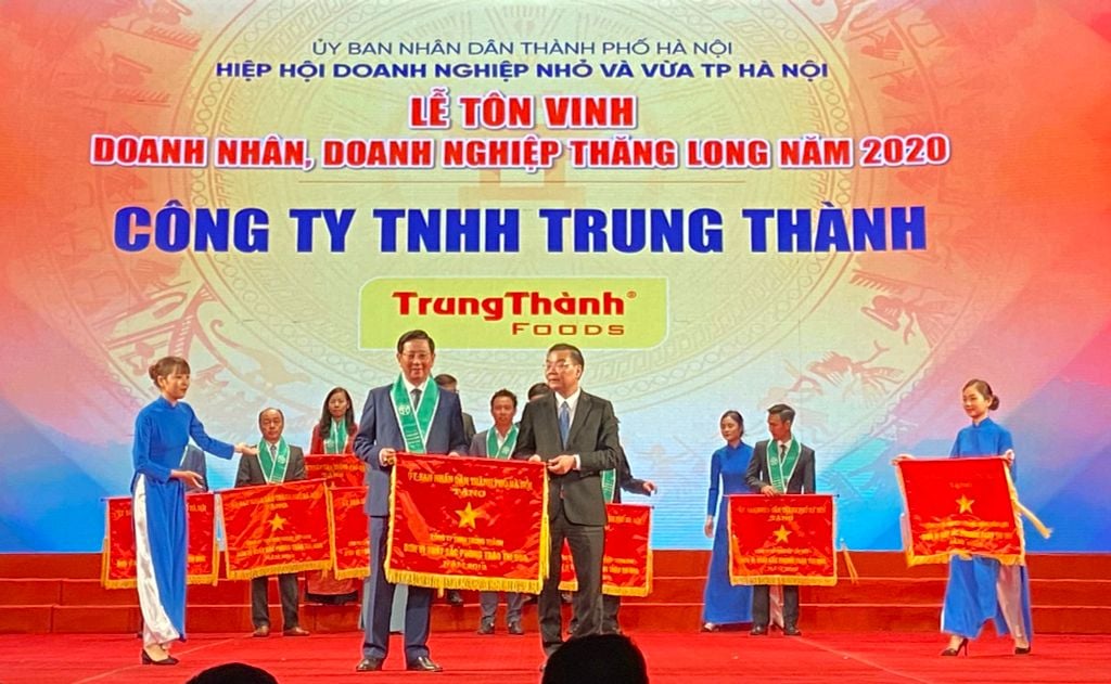 Lễ vinh danh TrungThành Foods
